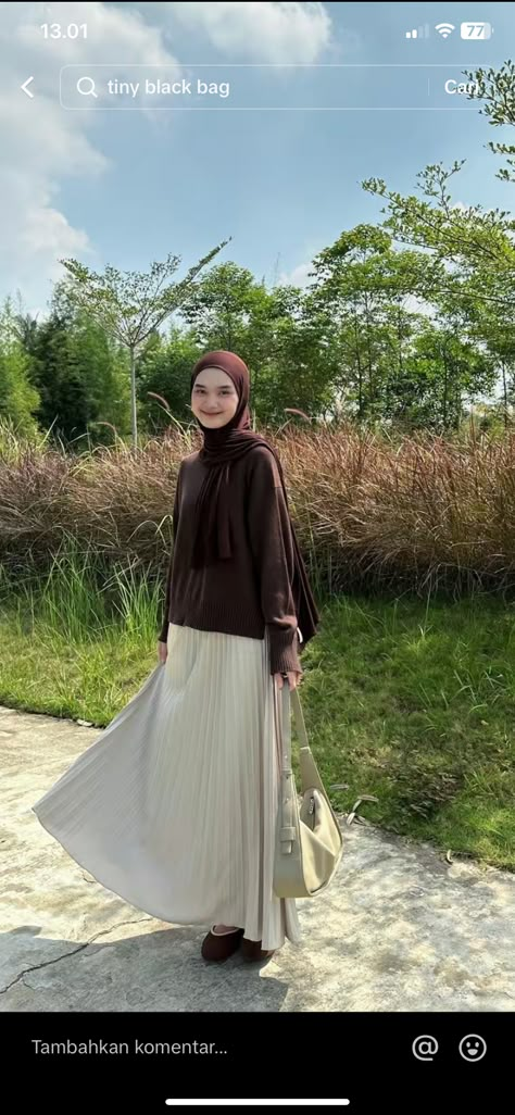 Nude Outfits Hijab, Fullbody Pose, Korean Style Hijab, Muslim Outfit, Rok Outfit, Nude Outfits, Midi Skirt Outfit, Outfits Modest, Diy Fashion Hacks