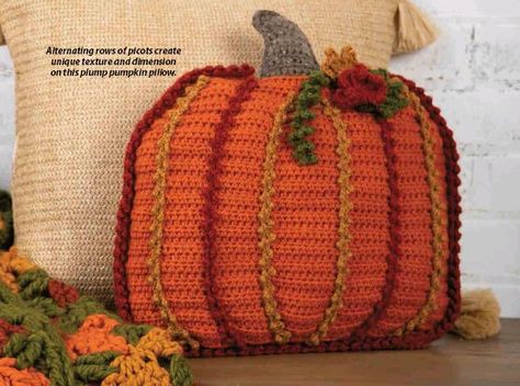 Diy Crochet Gifts, Fall Sewing Projects, Crochet Blanket Pattern Easy, Fall Crochet Patterns, Fall Sewing, Crochet Pillow Pattern, Pumpkin Pillows, Crochet Leaves, Halloween Crochet Patterns