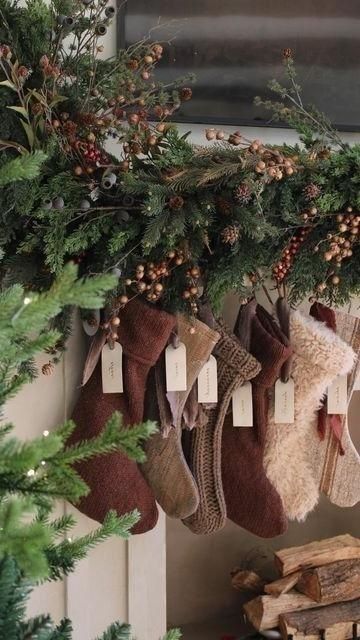 Neutral Christmas Stocking, Christmas Stockings Aesthetic, Christmas Stocking Ideas, Homespun Christmas, Christmas Ball Ornaments Diy, Modern Christmas Stocking, Cabin Christmas Decor, Christmas Garland Mantle, Stocking Ideas