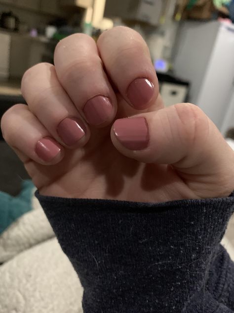 Painted Bitten Nails, Nail Designs For Bitten Nails, Bitten Nails Painted, Bitten Nails, Nails Painted, Face Ideas, La Colors, Nail Biting, Nails 2020