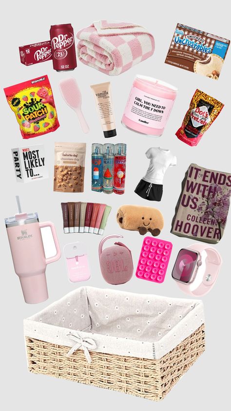 gift basket inspo Things To Put In A Gift Basket For Best Friend, Y2k Gift Basket, Cute Baskets For Best Friend, But Basket, Gf Gift Basket, Cute Basket Ideas, Bur Basket, Smuckers Uncrustables, Brr Basket