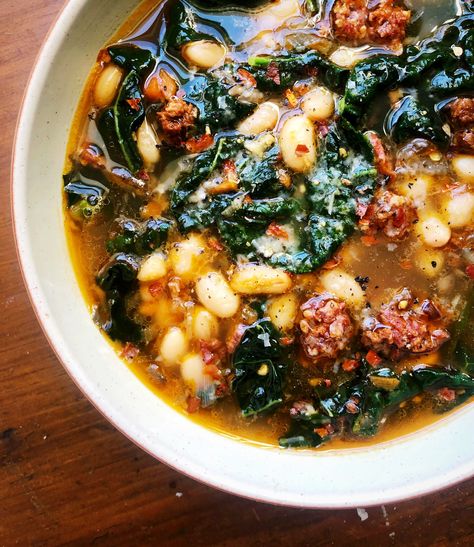 This Spicy White Bean and Chorizo Soup with Kalerecipe is featured in the Kale & other greens along with many more. Chorizo Soup, Soup With Kale, Kale Recipe, Great Dinner Recipes, Chorizo Recipes, Kale Recipes, Winter Soups, White Bean Soup, White Bean