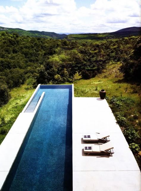 outdoor | pool Moderne Pools, Villa Pool, Pool Landscape Design, Luxury Pools, Modern Pools, Dream Pools, Casa Exterior, Lap Pool, Beautiful Pools