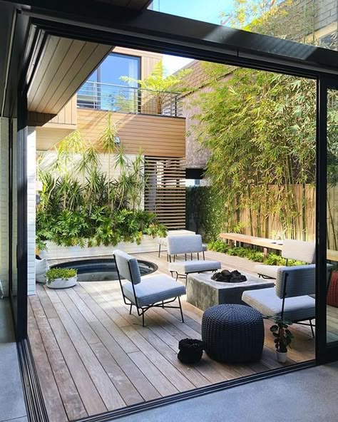 Residential Garden, Architecture Courtyard, Beach Architecture, Indoor Courtyard, Courtyard Design, Pergola Design, Small Backyard Gardens, Hermosa Beach, Outside Living