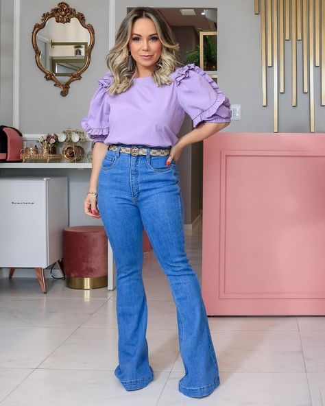 Plus Size Flare Jeans Outfits, Flare Outfits, Jean Flare, Outfits Casuales, Jean Outfits, Bell Bottoms, Jeans Pants, Flare Jeans, Bell Bottom Jeans