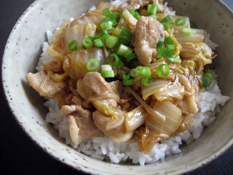 Asian Chicken, Rice Wine, White Pepper, Spring Onion, Rice Bowls, Pork Belly, Chicken Stock, Bite Size, Stuffed Peppers