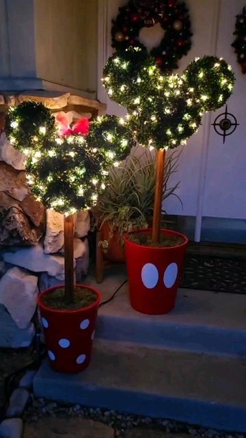 Nick "Walt" Walters on Instagram: "DIY Mickey and Minnie Topiaries #epcot #disney #topiary #disneygarden #epcotflowerandgardenfestival #disneyholidays #disneychristmas #disneyhome #disneydiy #disneylights #xmaslights #christmaslights #disneyfamily #cricut #rustoleum #homegoods" Disney Christmas Cubicle Decorations, Mickey Mouse Outdoor Christmas Decor, Diy Christmas Disney Decorations, Mickey Christmas Decorations Diy, Disney Christmas Decorating Ideas, Disney Christmas Ideas Decoration, Mickey Mouse Christmas Decorations Ideas, Disney Topiary Diy, Disney Christmas Theme Decorations