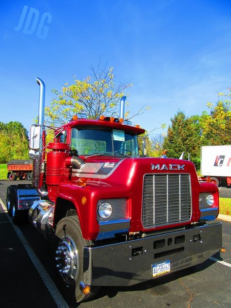 Mack Truck Mac Truck From Cars, Big Mack, Mack 10, Pulling Trucks, Mack Trucks Superliner, Mack Dump Truck, Old Mack Trucks, Mack Trucks Old, Kenworth W900