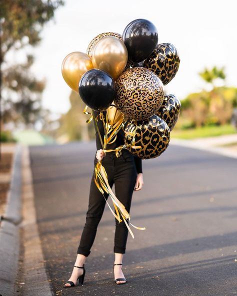 Leopard Decorations Party, Animal Print Party Theme, Glamorous Birthday Party Ideas, Animal Print Party Decorations, Leopard Birthday Parties, Balloon Photography, Leopard Print Party, Leopard Birthday, Leopard Party