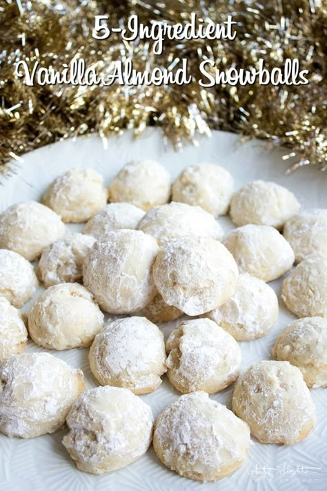 5-Ingredient Vanilla Almond Snowballs are an easy to make cookie that's a holiday favorite! Cookies With Almonds Recipes, Almond Snowball Cookies Recipe, Snowball Almond Cookies, Recipes Using Almond Extract, Easy Snowball Cookies, Christmas Almond Cookies, Recipes With Almond Extract, Easy Almond Cookies, Almond Extract Recipe Desserts