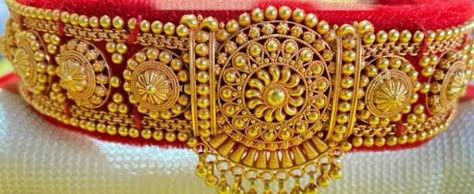 Guluband Necklace Gold, Pahadi Jewellery Design, Kumauni Jewellery, Garhwali Jewellery, Kumaoni Jewellery, Pahadi Jewellery, Full Bridal Jewellery Set, Nath Design, Indian Brides Jewelry