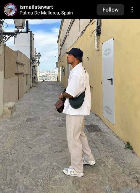 Bucket Hat Outfit Mens, Bucket Hat Outfits, Hat Outfit Men, Tan Linen Pants, Mens Inspo, Bucket Hat Outfit, Mens Linen Pants, Ibiza Outfits, Hat Outfit