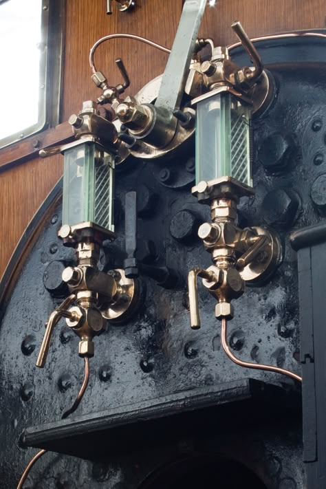 Steampunk House Interiors, Steampunk Interior, Steampunk Gadgets, National Railway Museum, Steampunk Aesthetic, Steampunk Decor, Railway Museum, Metal Bending, Neo Victorian