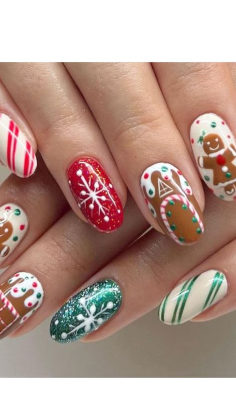 Gingerbread Men Nail Art, Christmas Cookie Nails, Candy Stripe Nails, Gingerbread Cookie Nails, Gingerbread Man Nail Art, Gingerbread Nail Art, Colorful Art Ideas, Nail Designs Fun, Inviting Color Palette