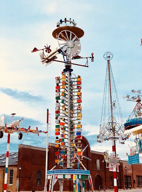 What's a whirligig and where can you see them? If you're traveling I-95 through Wilson, NC, Vollis Simpson Whirligig Park is a great place to take a break! Wilson Nc, Juke Joints, Outer Banks Nc, Outsider Art, Naive Art, Vacation Destinations, North Carolina, Art Forms, Day Trips