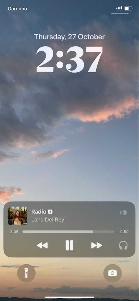 #sky #lanadelrey #lanadelreyaesthetic #skyaesthetics #aesthetic #photography #playlist #song #spotify #ios14 Radio Lana Del Rey Spotify, Radio Lana Del Rey, Aesthetic Night Drive, Iphone Spotify, Lana Del Rey Radio, Playlist Song, Song Spotify, Night Driving, Sky Aesthetic