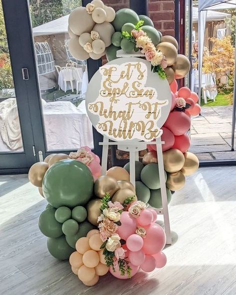 Birthday Decorations 70th Party Ideas, 70th Birthday Decor Ideas, Garden Ballons Decoration, 70th Party Decorations Ideas, Mom Birthday Party Decorations, Party For Mom Birthday, 70th Birthday Party Ideas At Home, Women’s Birthday Party Decorations, Balloon Decorations 60th Birthday