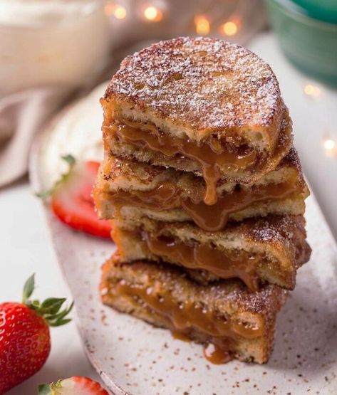 Christmas Recipes: Rabanada (Brazilian French Toast) Stuffed With Salted Caramel French Toast Stuffed, Festive Dinner Table, Christmas Meals, Holiday Dishes, Winter Treats, Festive Dinner, Christmas Recipes, Mariah Carey, No Bake Cookies