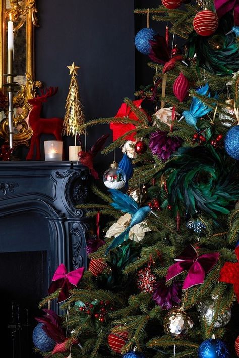 Jewel Toned Christmas Tree, Christmas Trends 2022/23, Christmas Tree Decorations 2022, Christmas 2022/2023 Trends, Christmas Tree Ideas 2022 Trends, Trends In 2023, Tree Inspiration, Christmas Tree Inspiration, Cool Christmas Trees