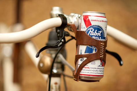 leather-bicycle-beer-holder Bike Gadgets, Beer Can Holder, Leather Bicycle, Velo Vintage, Beer Holders, Cycle Chic, I Want To Ride My Bicycle, Bike Gear, Fixed Gear