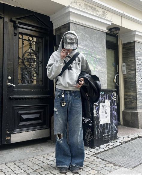 Baggie Jeans Outfit, Outfits Men Streetwear, Baggy Jeans Outfit, Streetwear Chic, Street Fashion Men Streetwear, Guys Clothing Styles, Mens Outfit Inspiration, Winter Outfits Men, Hoodie Outfit