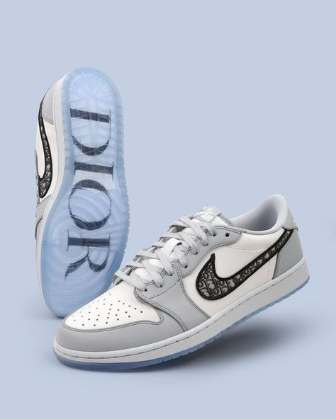 Dior Jordan 1's, Jordan Dior, Jordan 1 Dior, Air Dior, Jordan Shoes Retro, All Nike Shoes, Cute Nikes, Women Sneakers, Swag Shoes