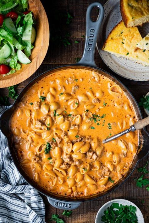 One Pot Creamy Beef and Shells Creamy Beef And Shells, Beef And Shells, Velveeta Shells And Cheese, Shells And Cheese, Cornbread Biscuits, Shell Pasta, Shells Recipe, Cheese Stuffed Shells, Stuffed Shells Recipe