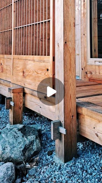 Japanese Wood Structure, Japanese Joinery Woodworking, Japanese Timber Frame, Japanese Roof Design, Timber Connections, Japanese Wood Joinery, Cabin Architecture, Japanese Roof, Japanese Woodworking Projects