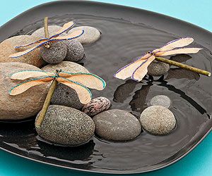 Dragon-twigs: The propeller-shaped seeds from maple trees form the wings of these delicate dragonflies. Maple Tree Seeds, Maple Trees, Tree Seeds, Nature Crafts, Hot Glue Gun, Spring Crafts, Dragonflies, Fun Projects, Craft Stores