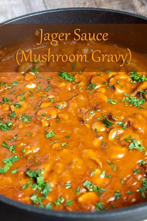 brown mushroom gravy in a saucepan Hunters Sauce Recipe, Hunters Gravy, German Hunter Sauce, German Mushroom Sauce, German Mushroom Gravy, Hunter Gravy, Jager Sauce Recipe, German Gravy, Jaeger Sauce