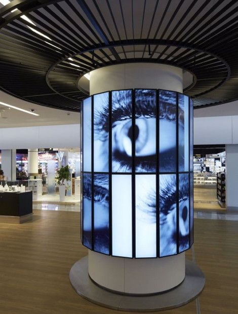 360 Degree Video Column At Paris Airport – Wow! Screen Installation, Digital Retail, Digital Signage Displays, Pillar Design, Signage Display, Column Design, Digital Screen, Exhibition Display, Video Wall