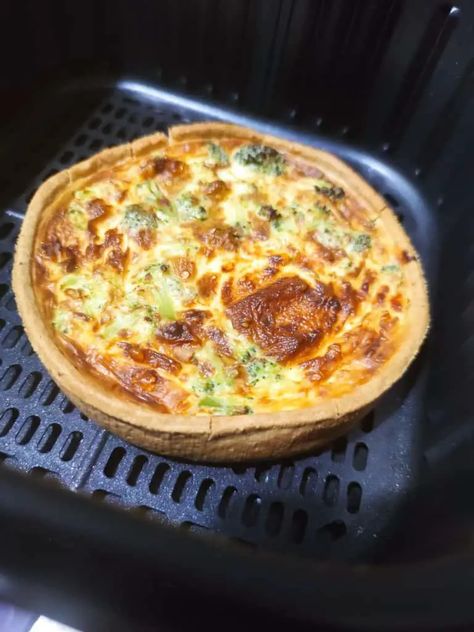 Frozen Quiche In Air Fryer, Air Fryer Quiche Recipe, Quiche In Air Fryer, Air Fryer Quiche, Frozen Quiche, Broccoli Cheese Quiche, Salmon Quiche, Egg Pie, Recipe Art