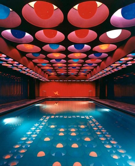 David Giroire on Instagram: “All we need 💥 Swimming pool designed by Verner Panton, Hamburg, Germany, 1969. #vernerpanton #swimmingpool #fridaymood” Verner Panton Interior, 70s Interior, Vitra Design Museum, Germany Photography, Joe Colombo, Verner Panton, Retro Interior, Indoor Swimming, Indoor Swimming Pools