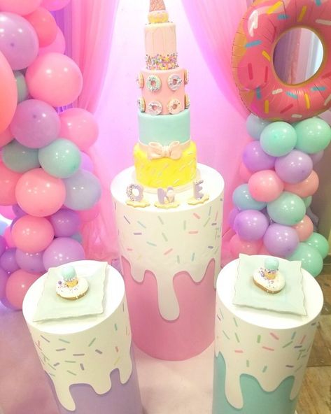 Sprinkle Backdrop, Kids Party Inspiration, 1 Year Birthday, Donut Birthday Parties, Donut Birthday, Children Party, Birthday Party Theme Decorations, Sweet Birthday