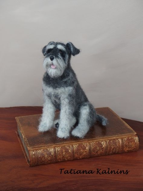 Schnauzer Art, Felt Toys Patterns, Needle Felted Cat, Needle Felted Dog, Wool Felting, Felt Beads, Dog Brooch, Felt Dogs, Felted Animals