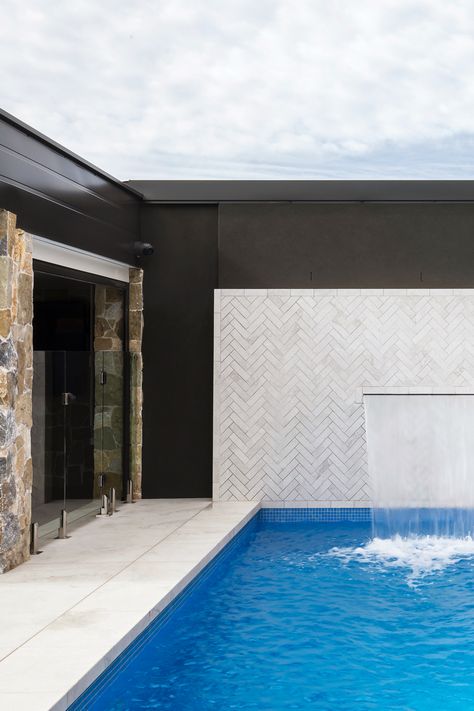 Raised Pool Wall Tile Ideas, Dipping Pool Ideas, Pool Waterline Tile Trends 2024, Swimming Pool Wall Design, White Tile Pool, Pool Tile Waterline Modern, Pool Water Wall, White Pool Tile Waterline, Pool Entertaining Area