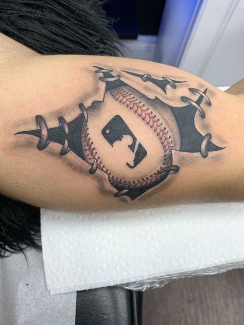 Arm Baseball tattoo Sports Sleeve Tattoo For Men, Mlb Tattoos, Sports Leg Tattoo Men, Baseball Tattoo Design, Brielle Tattoo, Small Baseball Tattoo, Baseball Tatoos Men, Sport Tattoos For Men, Sports Tattoos Women