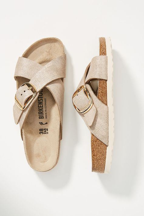 Birkenstock Siena, Sandals Gladiator, Tokyo Street Fashion, Suede Slides, Buckle Sandals, Soft Grunge, Grunge Style, Vans Authentic, Shoe Obsession