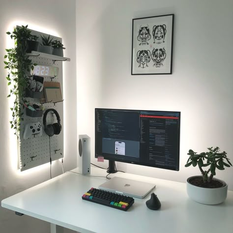 Desk Setup Workspace Inspiration, Desk Setup Workspace, Clean Desk Setup, Minimalist Desk Setup, Tech Room, Desk Setup Ideas, Setup Inspiration, Clean Desk, Dream Setup