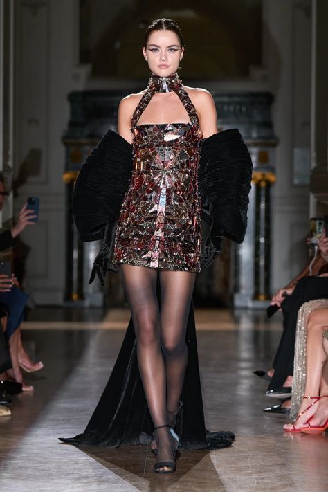 Zuhair Murad Fall 2024 Couture Collection | Vogue 2024 Couture, Big Movie, Fall Couture, Zuhair Murad Haute Couture, Elie Saab Haute Couture, Fancy Stuff, Inspiration Dress, High Fashion Runway, Mode Shoes