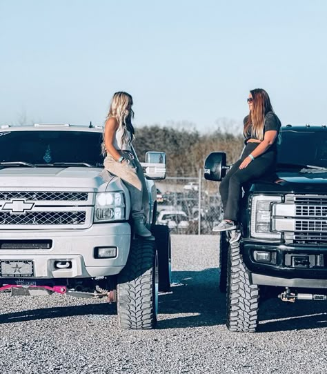 Truck Girl Aesthetic, Truck Pictures Ideas, Girls With Trucks, Truck Photoshoot Ideas, Tahoe Pictures, Truck Poses, Truck Senior Pictures, Pretty Trucks, Hoco Photos