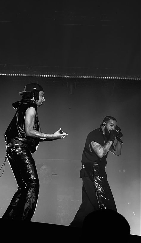 Drake And 21 Savage Concert, Drake And 21 Savage Costume, Drake And 21 Savage Wallpaper, Aesthetic 21 Savage, Drake Wallpaper Laptop, 21 Savage And Drake, 21 Savage Concert Outfit, Drake Performing, 21 Savage Wallpapers