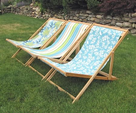 lounging at the beach or in the backyard.... totally wanna make some! Outdoor Patio Set, Lawn Chairs, Sling Chair, Diy Chair, Deck Chairs, Handmade Furniture, Beach Chairs, Easy Diy Projects, Folding Chair