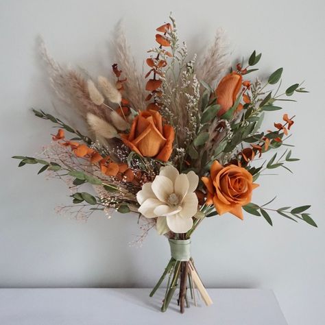 Burnt Orange Wildflower Bouquet, Fall Pampas Bouquet, Rust Bridesmaid Dress With Flowers, Orange Fall Bouquet, Bridal Bouquet With Mums, Terracotta Wildflower Bouquet, Fall Bridal Bouquet October Rustic, Terracotta Bridal Bouquet Boho, Fall Flowers Decor