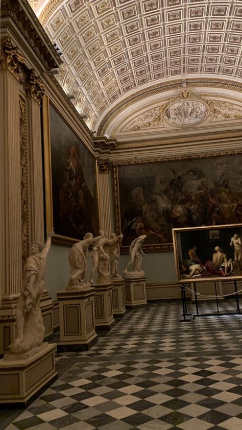 Pretty Museum Aesthetic, Museum Gallery Aesthetic, Art Gallery In Paris, Art Gallery Wallpaper Aesthetic, Art Museums Aesthetic, Classicist Aesthetic, Vintage Art Museum, Architecture Lifestyle Aesthetic, Art Galleries Aesthetic