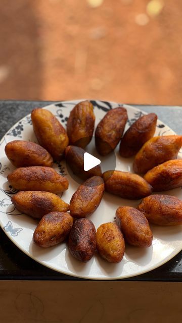 Mithulaj M on Instagram: "ബീഫ് ഉന്നകായ 😍 Ramadan series - 2 #food #love #ramadan #ramadanrecipes #recipes #snacks #malabar #malabarsnacks #mallu #keralafood" Ramadan Series, Kerala Food, Recipes Snacks, Ramadan Recipes, Ramadan, Snacks, On Instagram, Instagram