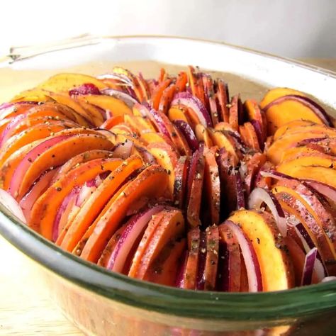 Need the perfect sweet potato side dish? This Roasted Sweet Potato Tian has crispy edges, soft & tender sweet potato center, and the tastiest parsley salsa verde, made with fresh parsley, lemon juice, garlic, and capers. A delicious combination of sweet, tangy, lemony, savory in every bite. This sweet potato side dish is gluten-free and naturally vegan, and very healthy. Pairs well with any protein and is beautiful enough to be a unique Thanksgiving side dish, or a side dish for any Fall ... Sweet Potato Side Dish, Sweet Potato Sides, Potato Side Dish, Crispy Sweet Potato, Thanksgiving Side Dish, Roasted Sweet Potato, Unique Thanksgiving, Daniel Fast, Sunday Meal Prep