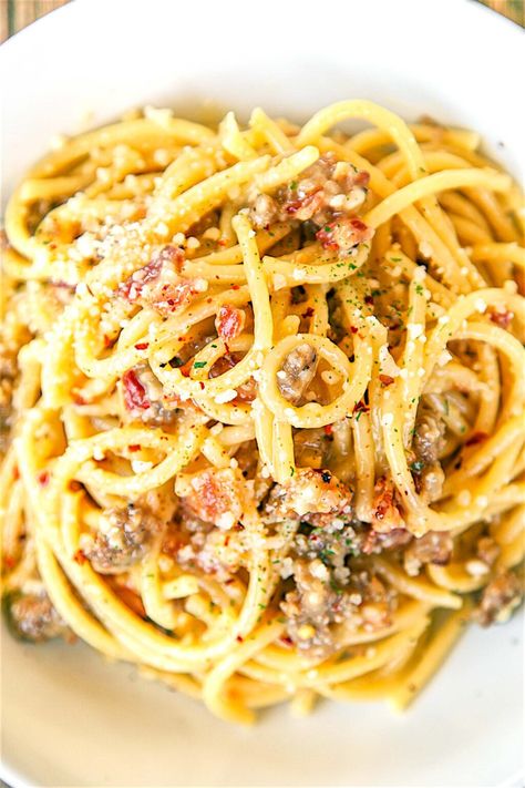 Buddy V's Carbonara with Sausage - recipe from Buddy V's in Las Vegas. SO easy to make! Only takes about 10 minutes from start to finish! Bucatini, eggs, parmesan cheese, bacon, garlic, pepper, and sausage. This was SO good that I wanted to lick the bowl! Easy enough for a weeknight. #pasta #parmesan #sausage #bacon #quick Summer Dinner Party Ideas, Bucatini Carbonara, Classic Carbonara, Summer Sausage Recipes, Tempting Food, Sausage Recipes For Dinner, Dinner Party Ideas, Summer Dinner Party, Buddy Valastro