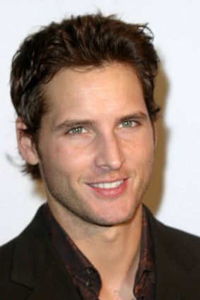 Peter Facinelli, Peter Alexander, Josh Hutcherson, The Twilight Saga, Twilight Saga, Carlisle, Jennifer Lawrence, Famous Faces, New Moon