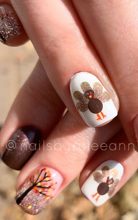 Best Nail Designs for Thanksgiving Day | Polish and Pearls Turkey Nails, Fall Thanksgiving Nails, Nails Thanksgiving, Thanksgiving Nail Designs, Thanksgiving Nail Art, Thanksgiving Nail, Nails Elegant, Fall Nail Art Designs, Fall Gel Nails